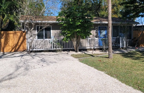 Palm Harbor Cottage | Quaint updated cottage in Crystal Beach near Pinellas Trail