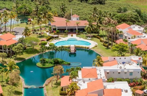 Cerro Gordo Villa | Quaint villa Beach access Elina