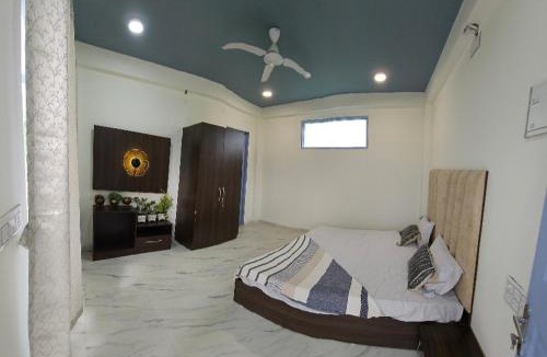 Gunehr House | Quaker Hill Colleges