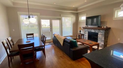 Regional District of Nanaimo Villa | Qualicum Landing Siesta by the Sea