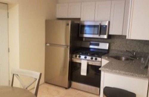 Queens Apartment | Quality Comfortable Cribs 18-B Space Basement Studio