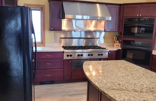 Acme House | Quality home on golf course, 2-3 miles from TC horse shows, 90 day requirement