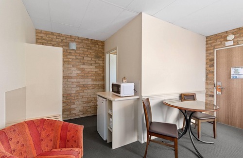 Robertson Hotel | Quality Hotel Robertson Gardens