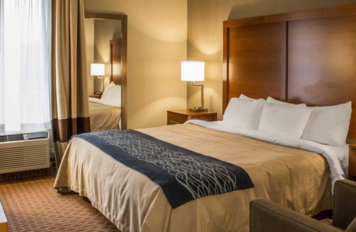 Akron Hotel | Quality Inn Akron South