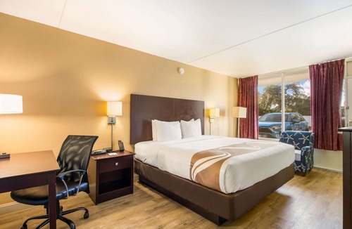 Bayshore Gardens Hotel | Quality Inn Bradenton - Sarasota North