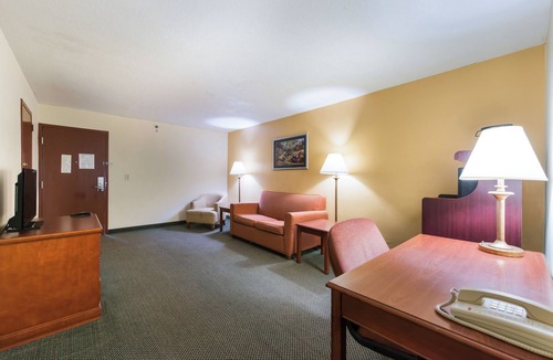 Bradley Hotel | Quality Inn Bradley - Bourbonnais