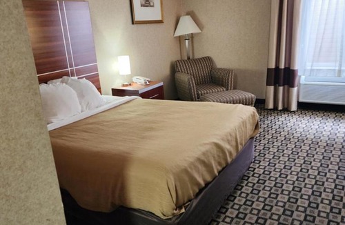 Clarion Hotel | Quality Inn Clarion