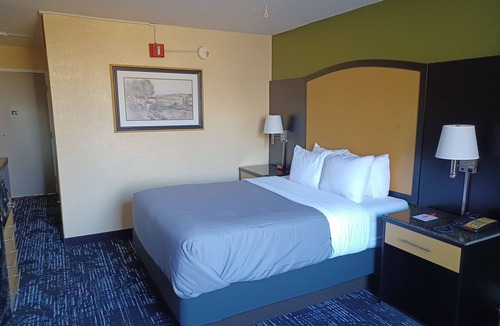 Logansport Hotel | Quality Inn Conference Center Logansport