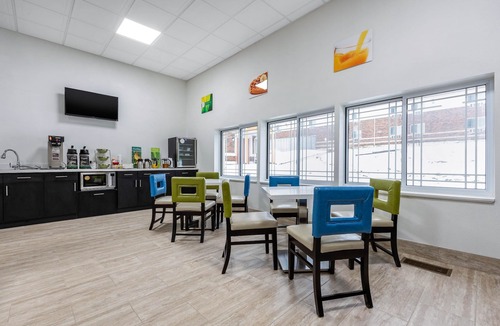 Moon Township Hotel | Quality Inn Coraopolis - Pittsburgh Airport