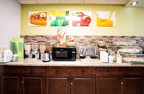 Cromwell Hotel | Quality Inn Cromwell - Middletown