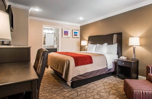 Downey Hotel | Quality Inn Downey