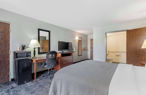 Stuart Hotel | Quality Inn Downtown Stuart