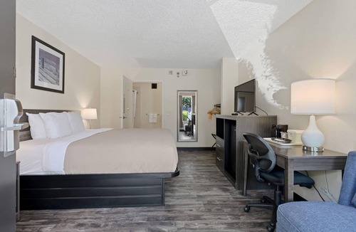 Gwinnett Place Hotel | Quality Inn Duluth - Atlanta Northeast