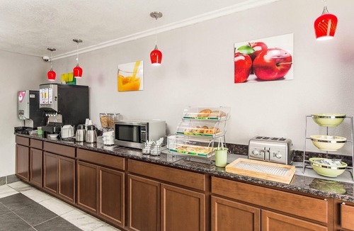 Forest City Hotel | Quality Inn Forest City