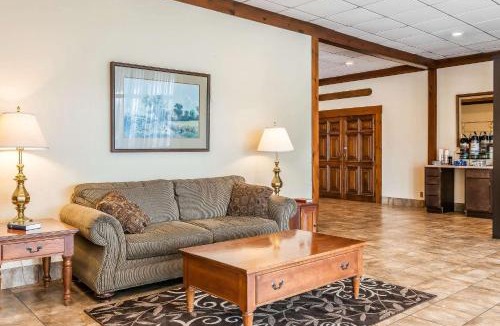 Gallipolis Ferry Hotel | Quality Inn Gallipolis