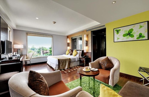 Sector 14 Hotel | Quality Inn Gurgaon