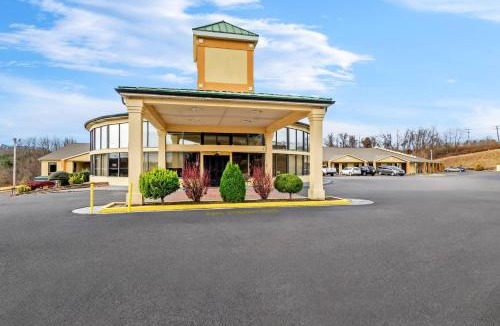 Hillsville Hotel | Quality Inn Hillsville