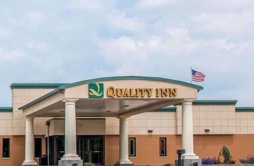 Huntingburg Hotel | Quality Inn Huntingburg - Jasper