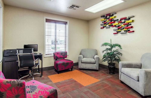 Junction City Hotel | Quality Inn Junction City - Near Fort Riley