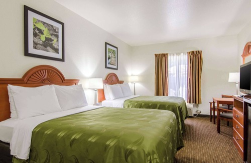Junction City Hotel | Quality Inn Junction City - Near Fort Riley
