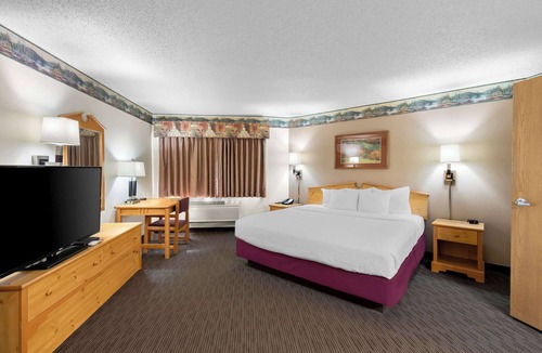 Ladysmith Hotel | Quality Inn Ladysmith