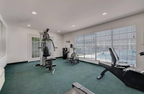 Laurinburg Hotel | Quality Inn Laurinburg