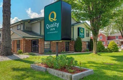 Lee Hotel | Quality Inn Lee - Lenox South
