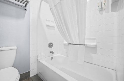 Madras Hotel | Quality Inn Madras