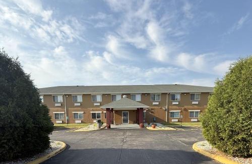 Manitowoc Hotel | Quality Inn Manitowoc