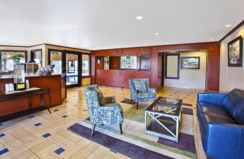 Marshall Hotel | Quality Inn Marshall near I-69