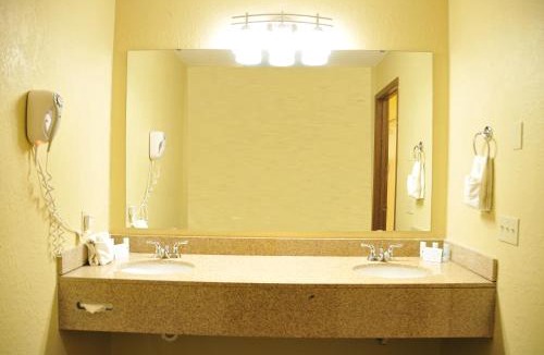 Pullman Hotel | Quality Inn Paradise Creek Pullman