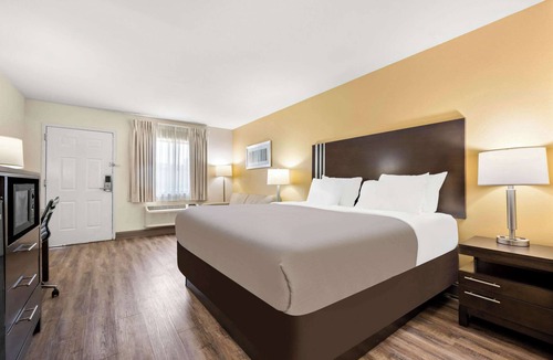 Pelham Hotel | Quality Inn Pelham I-65 exit 246