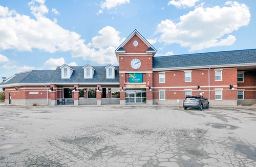 Point Edward Hotel | Quality Inn Sarnia