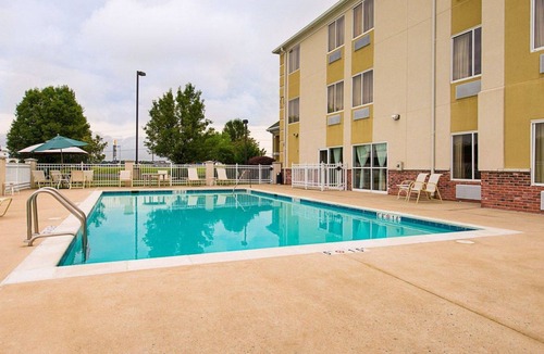 Potomac Hotel | Quality Inn Spring Mills - Martinsburg North
