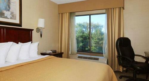 Trevose Hotel | Quality Inn & Suites Bensalem
