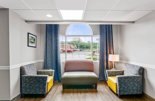 Bristol Hotel | Quality Inn & Suites Bristol North