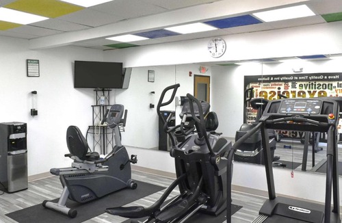 Hillview Hotel | Quality Inn & Suites Brooks Louisville South