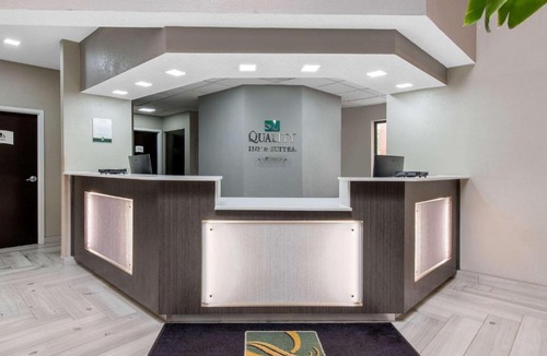 Brownsburg Hotel | Quality Inn & Suites Brownsburg - Indianapolis West