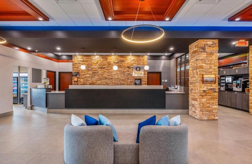 Desjardins Hotel | Quality Inn & Suites
