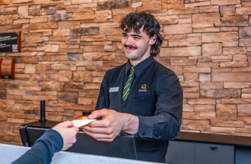 Desjardins Hotel | Quality Inn & Suites