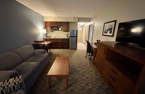 Sydney Hotel | Quality Inn & Suites