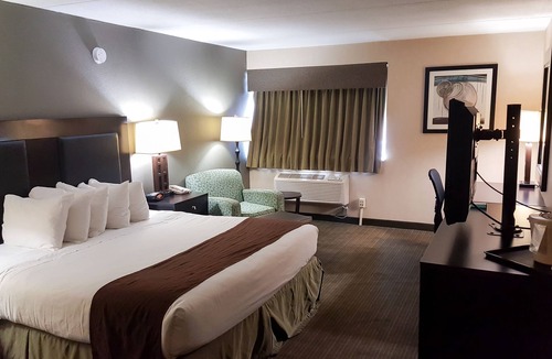 Charleston Hotel | Quality Inn & Suites Charleston - Civic Center