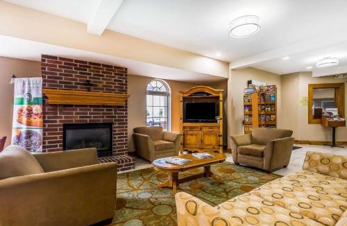 Springfield Hotel | Quality Inn & Suites Chesterfield Village