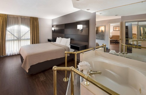 Forest Park Hotel | Quality inn & Suites Cincinnati I-275