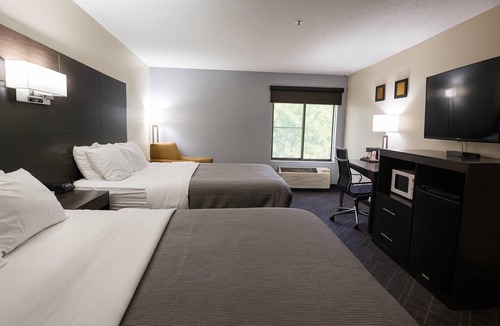 Circleville Hotel | Quality Inn & Suites Circleville