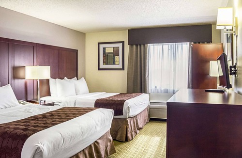 Sunnyside Hotel | Quality Inn & Suites Clackamas – Portland