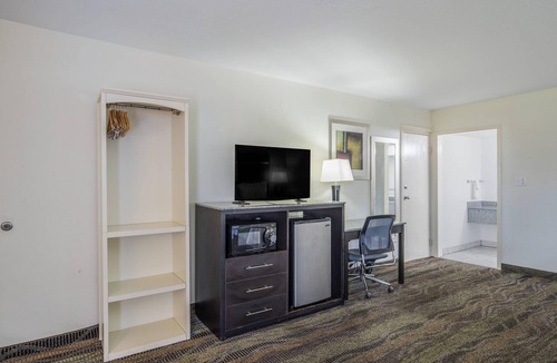 Thomasville Hotel | Quality Inn & Suites Conference Center