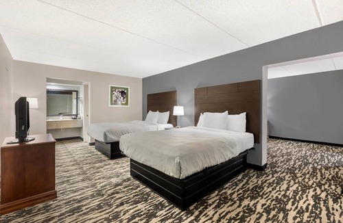 Easley Hotel | Quality Inn & Suites Easley - Greenville