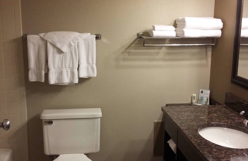 Escanaba Hotel | Quality Inn & Suites Escanaba North