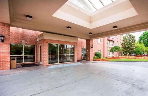 Germantown Hotel | Quality Inn & Suites Germantown North